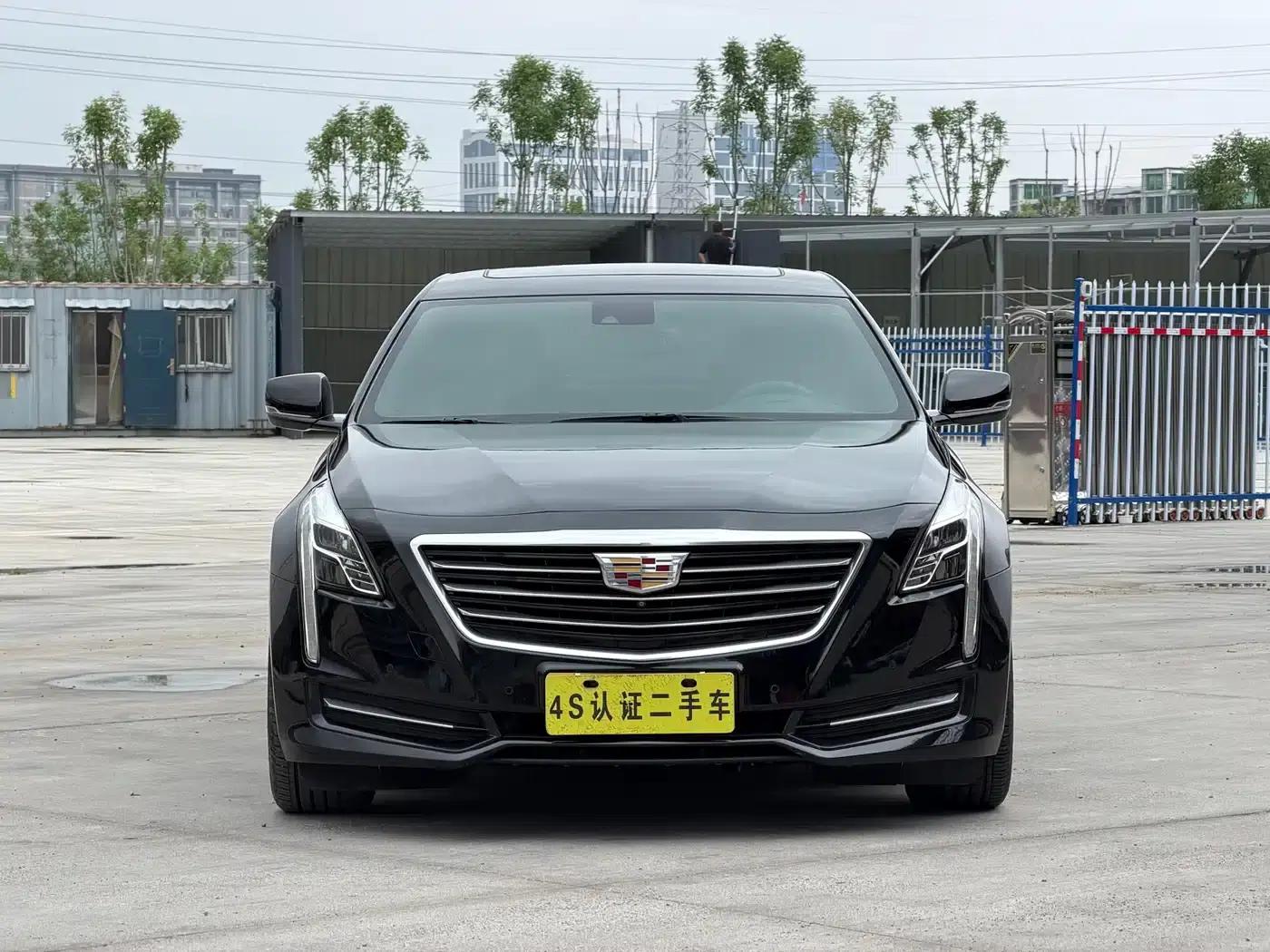 2017 Cadillac CT6 28T Luxury — миниатюра 2