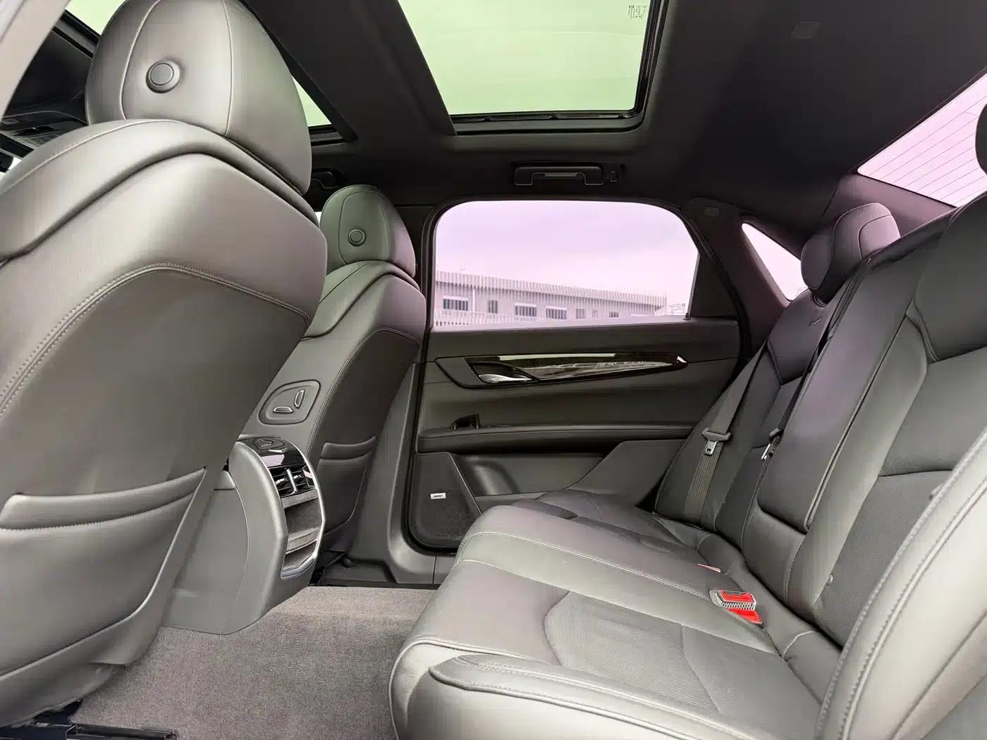 2017 Cadillac CT6 28T Luxury — миниатюра 11