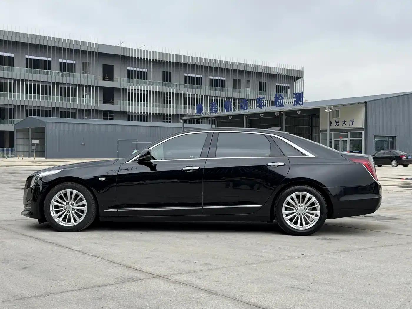 2017 Cadillac CT6 28T Luxury — миниатюра 19
