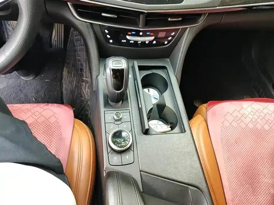 2019 Cadillac CT6 28T Luxury — миниатюра 15