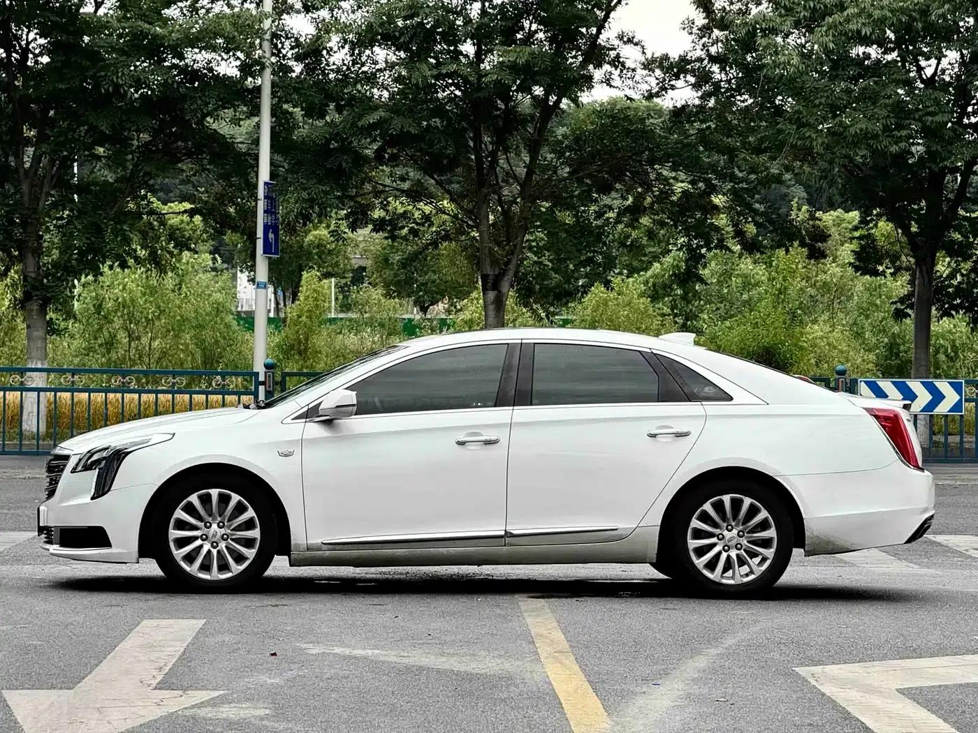 2018 Cadillac XTS 28T Technology Edition — миниатюра 3