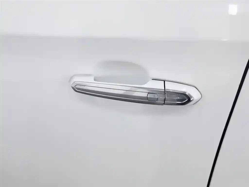 2017 Cadillac XTS 28T Technology Edition — миниатюра 18