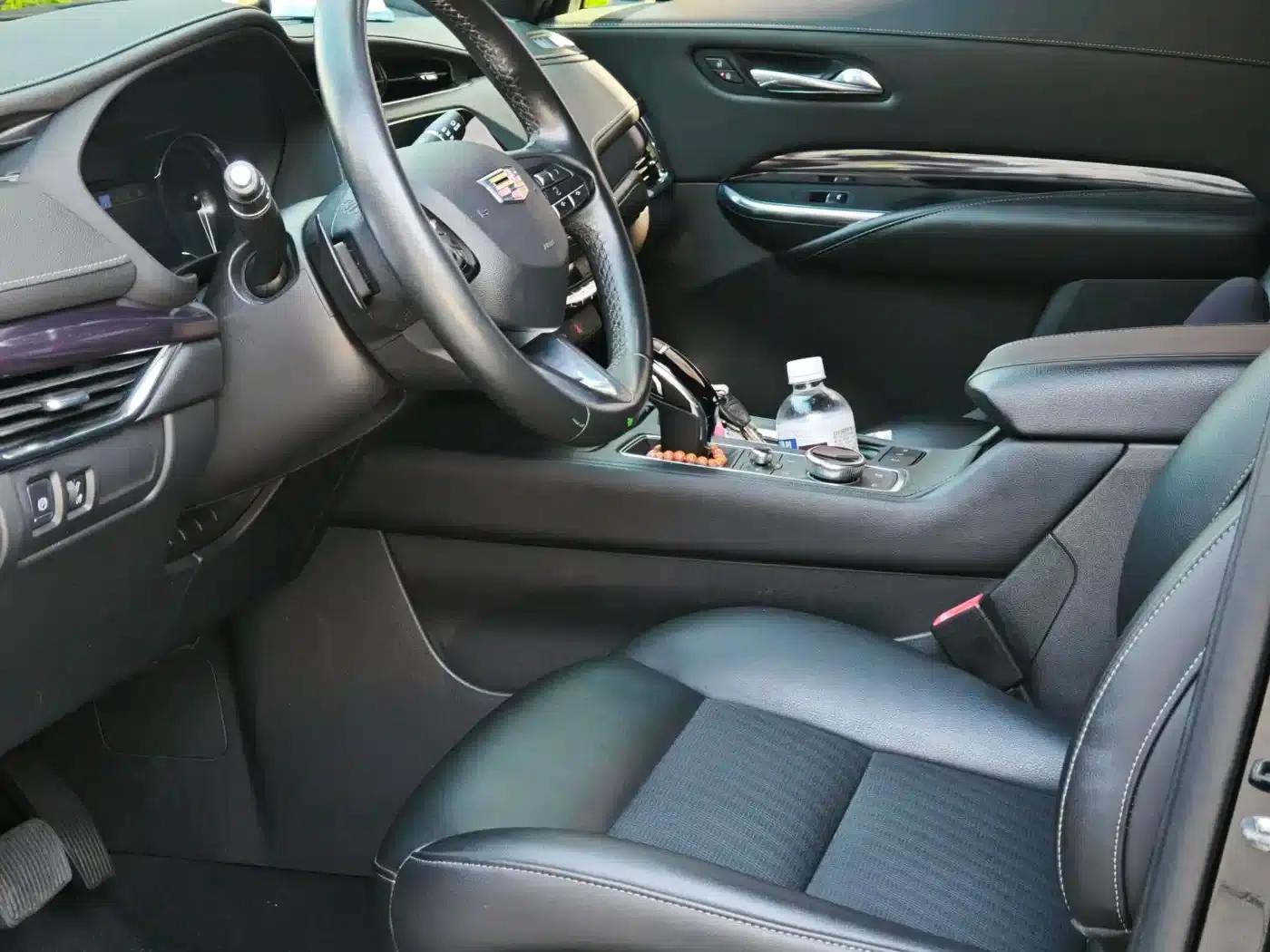 Cadillac XT4 2021 28T Two-Wheel Drive Technology Edition — миниатюра 4