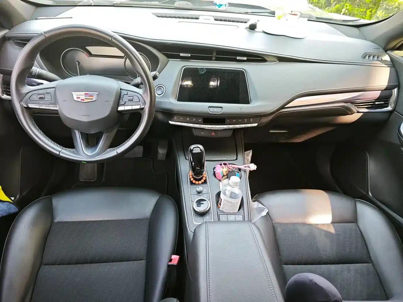 Cadillac XT4 2021 28T Two-Wheel Drive Technology Edition — миниатюра 6