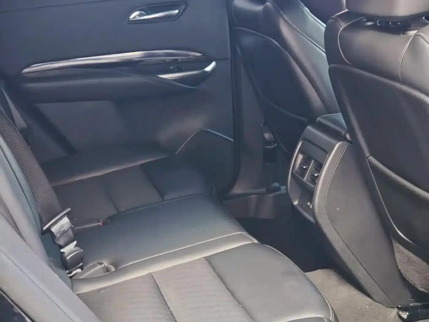 Cadillac XT4 2021 28T Two-Wheel Drive Technology Edition — миниатюра 8