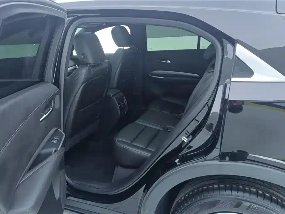 2020 Cadillac XT4 Facelift 28T Two-Wheel Drive Premium Model — миниатюра 11