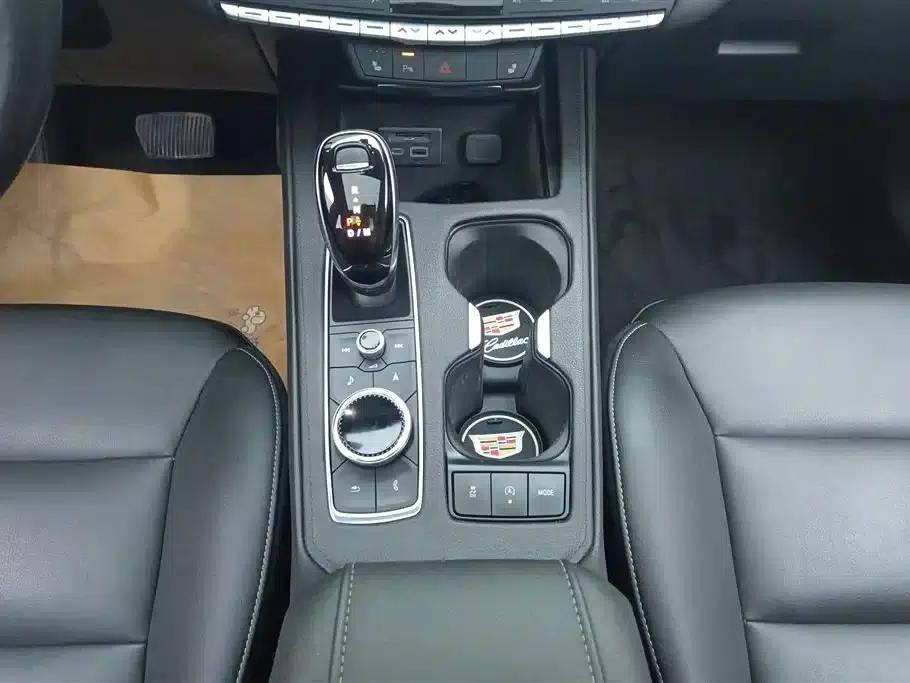 2020 Cadillac XT4 Facelift 28T Two-Wheel Drive Premium Model — миниатюра 16