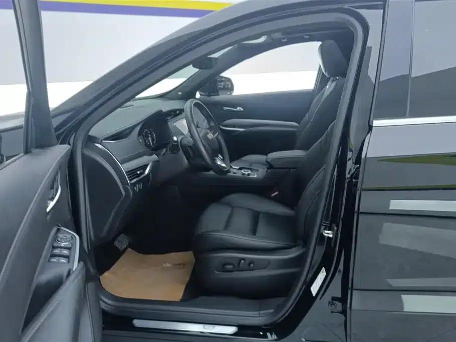 2020 Cadillac XT4 Facelift 28T Two-Wheel Drive Premium Model — миниатюра 9