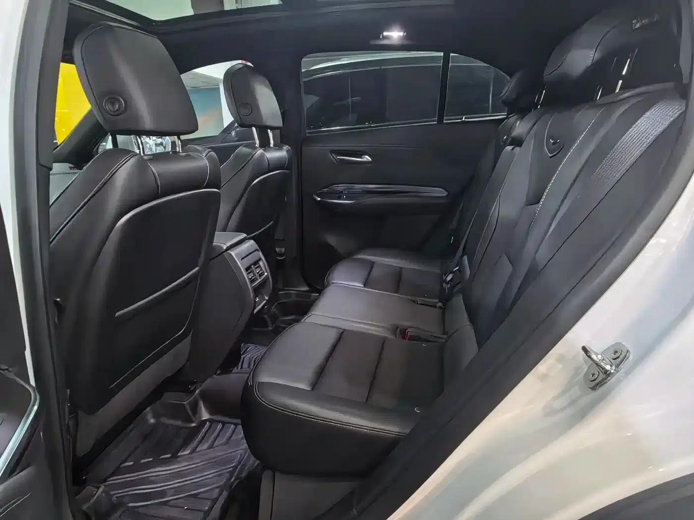 Cadillac XT4 2022 28T 2WD Fashion Edition — миниатюра 4