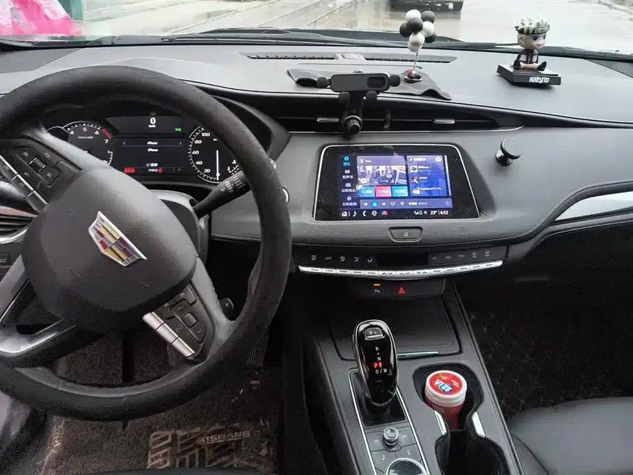 Cadillac XT4 2021 28T Two-Wheel Drive Technology Edition — миниатюра 12