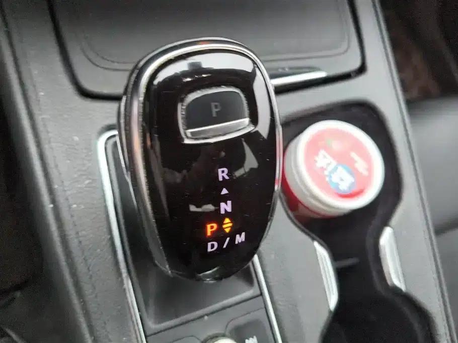 Cadillac XT4 2021 28T Two-Wheel Drive Technology Edition — миниатюра 16