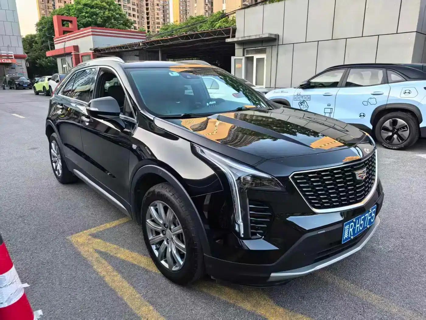 2022 Cadillac XT4 28T Two-Wheel Drive Luxury — миниатюра 3
