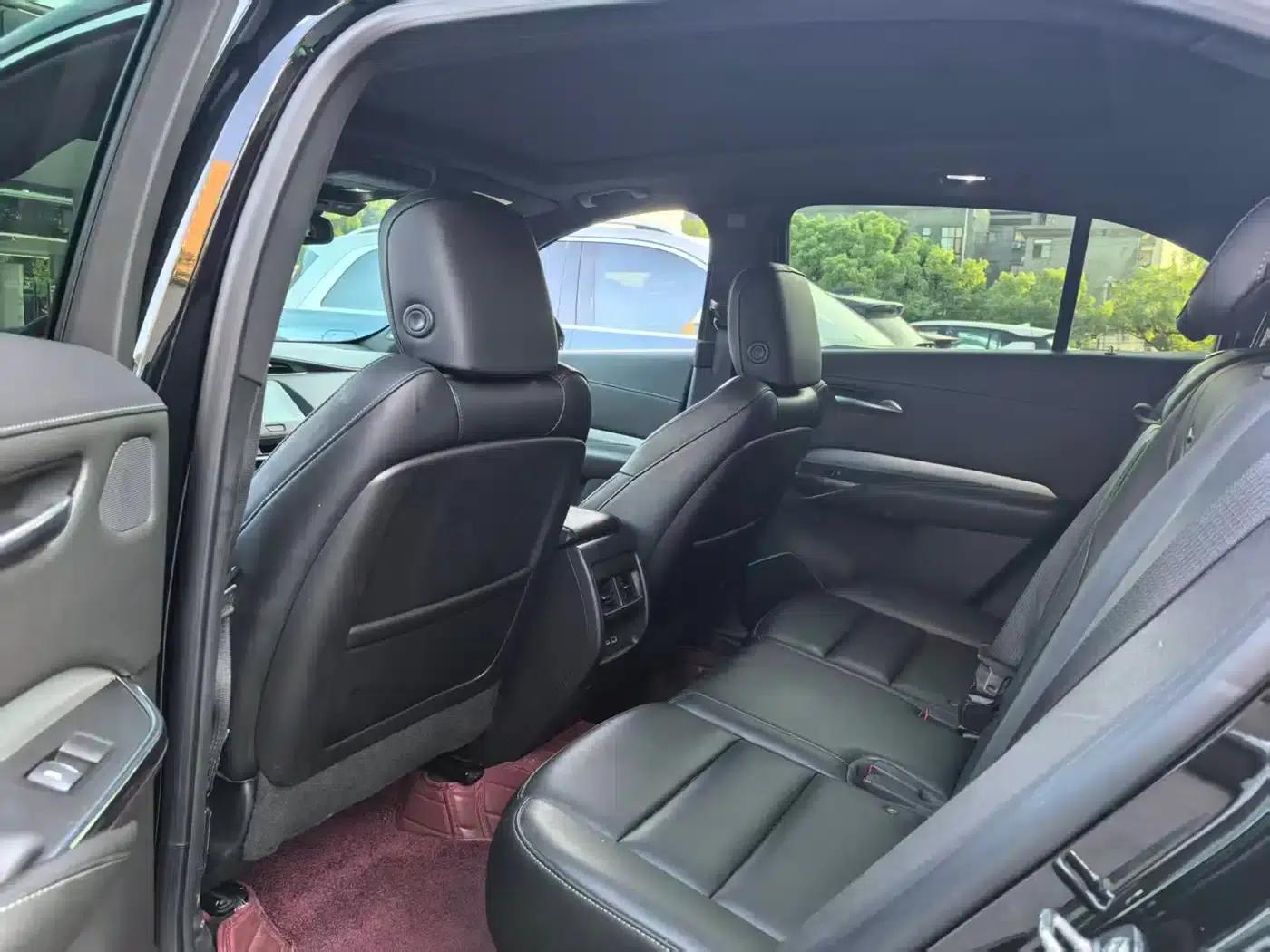 2022 Cadillac XT4 28T Two-Wheel Drive Luxury — миниатюра 8