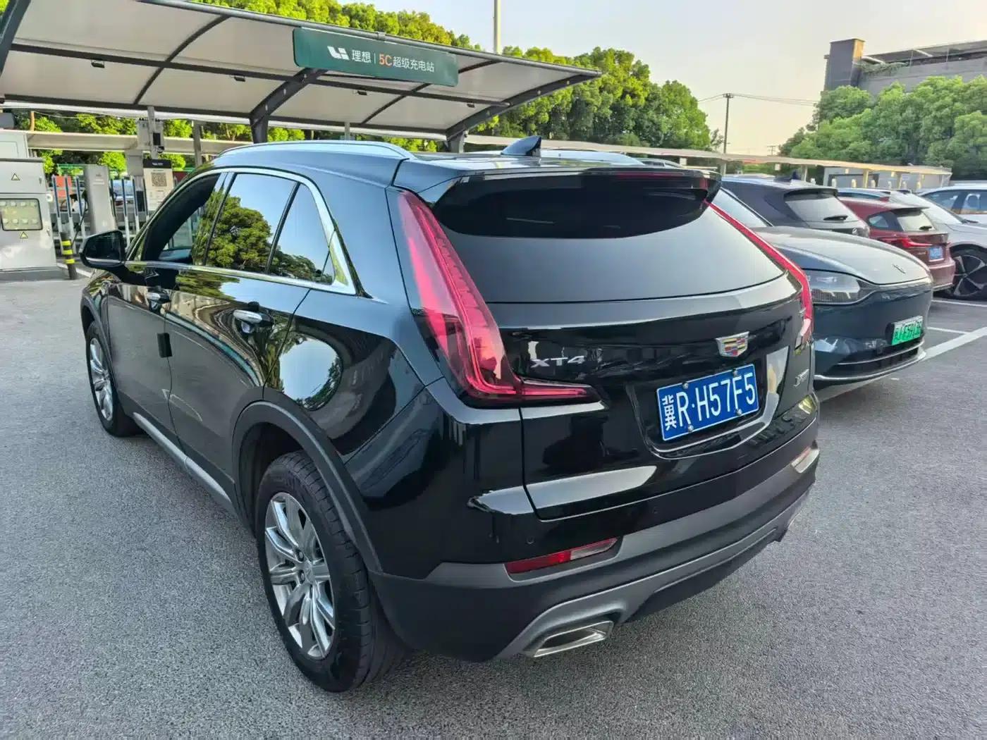 2022 Cadillac XT4 28T Two-Wheel Drive Luxury — миниатюра 9