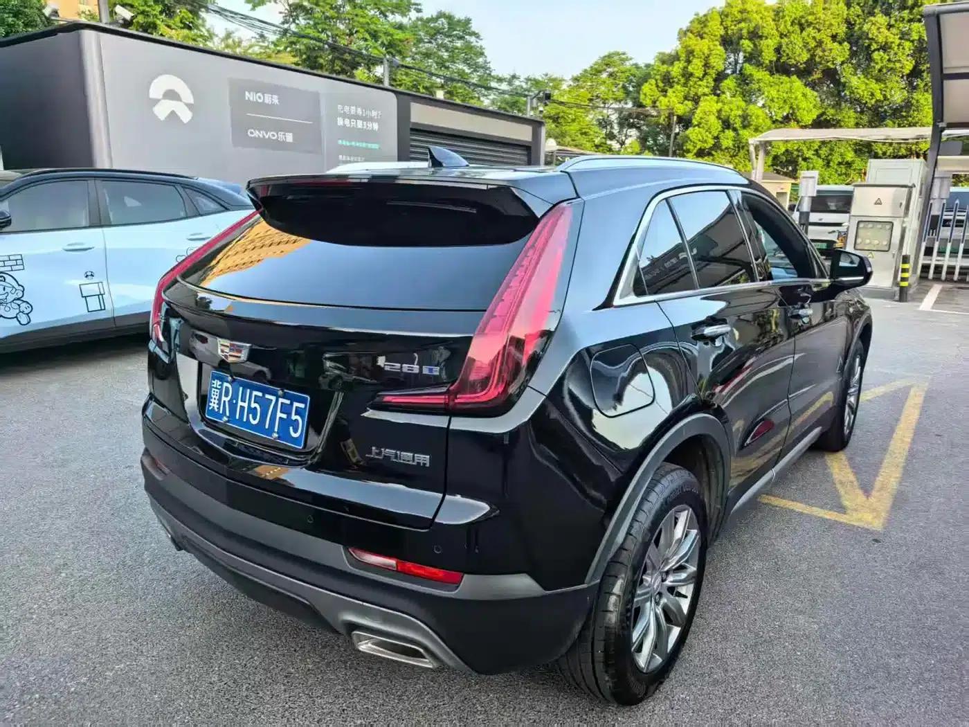 2022 Cadillac XT4 28T Two-Wheel Drive Luxury — миниатюра 10
