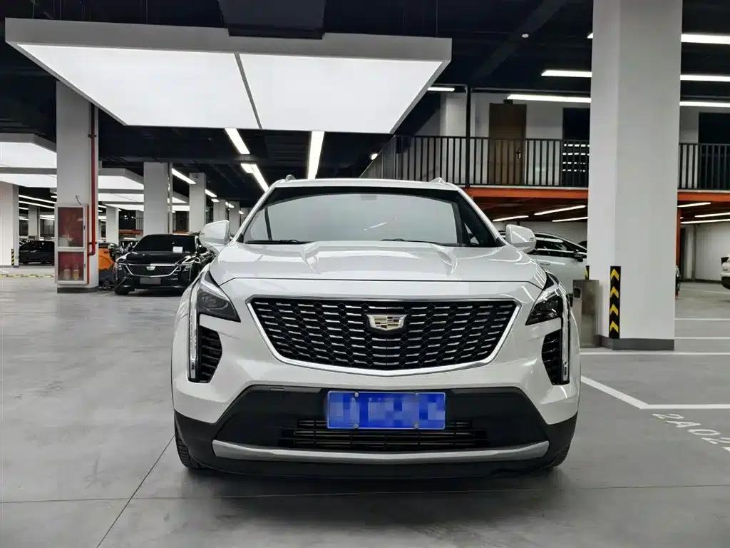 Cadillac XT4 2021 28T Two-Wheel Drive Premium Edition — миниатюра 2