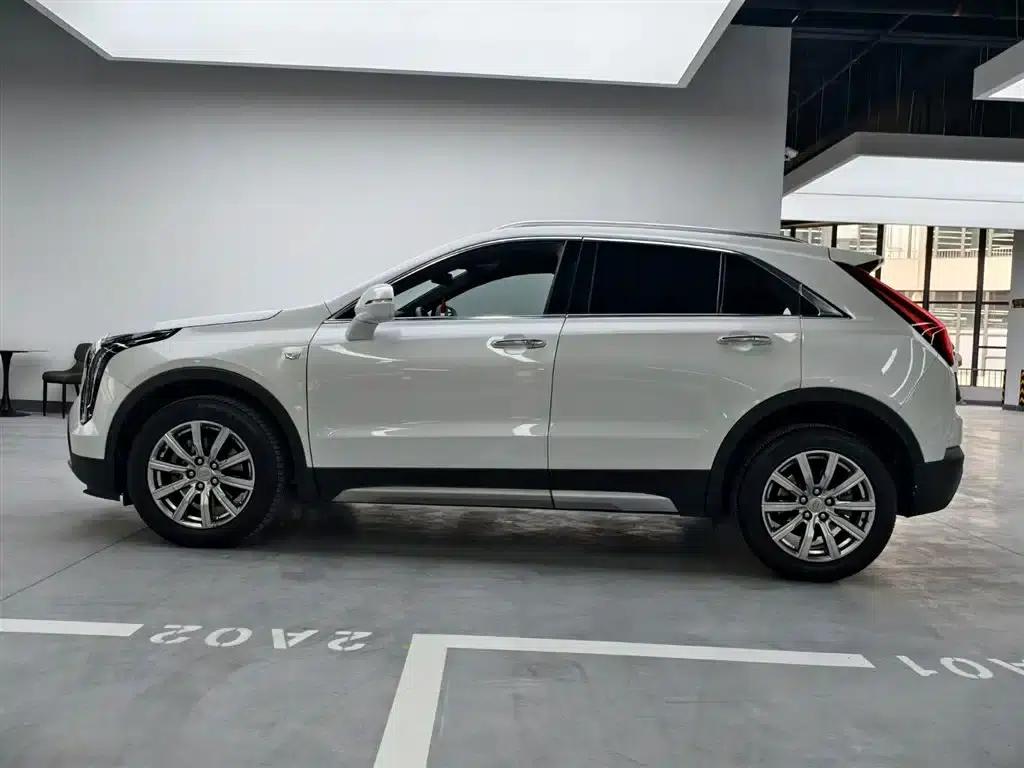 Cadillac XT4 2021 28T Two-Wheel Drive Premium Edition — миниатюра 15