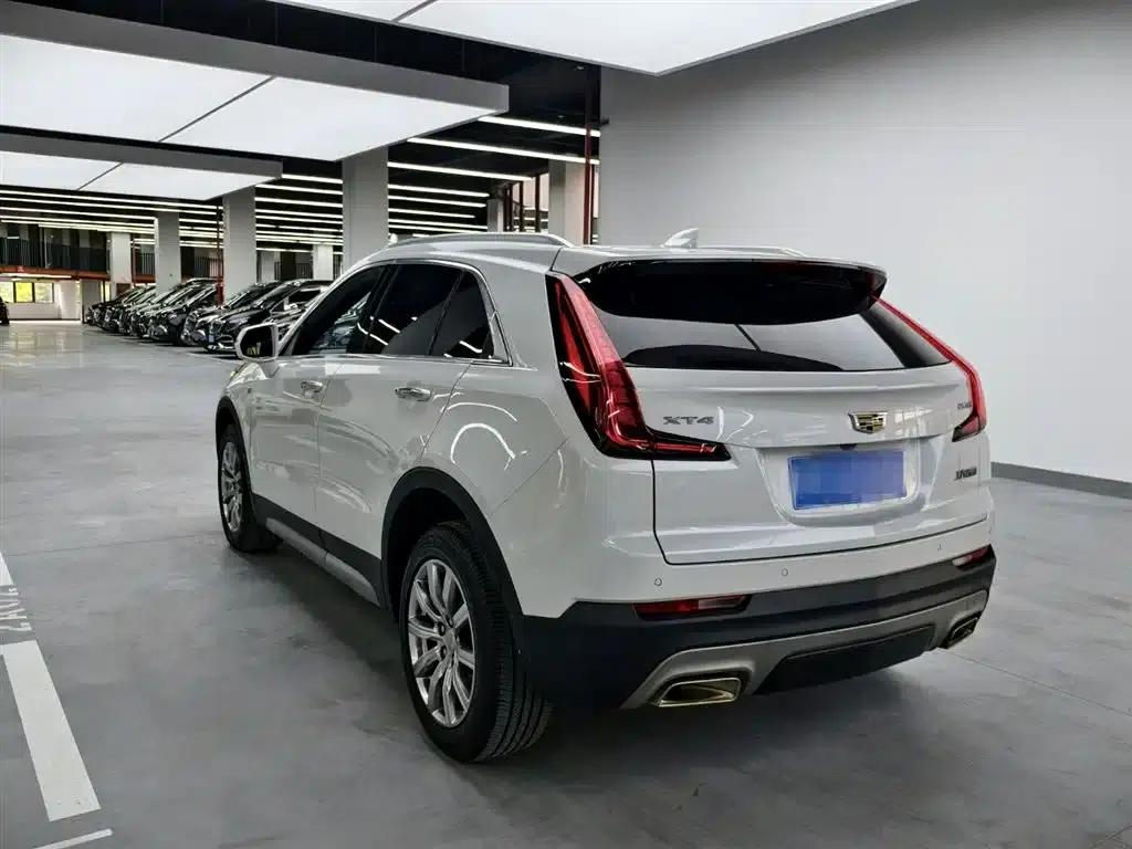 Cadillac XT4 2021 28T Two-Wheel Drive Premium Edition — миниатюра 16