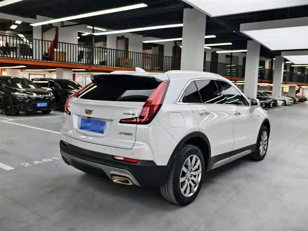 Cadillac XT4 2021 28T Two-Wheel Drive Premium Edition — миниатюра 18