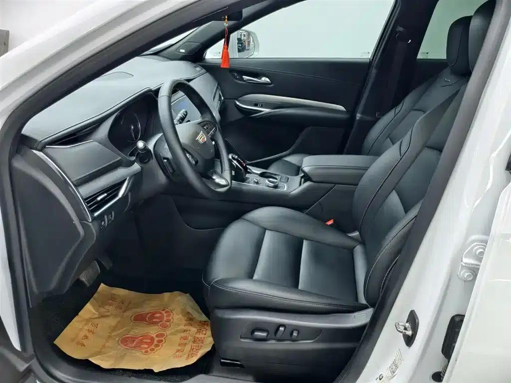 Cadillac XT4 2021 28T Two-Wheel Drive Premium Edition — миниатюра 4