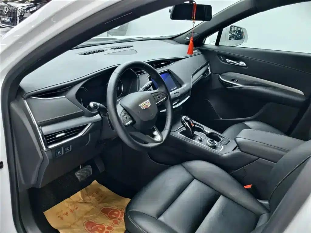 Cadillac XT4 2021 28T Two-Wheel Drive Premium Edition — миниатюра 5