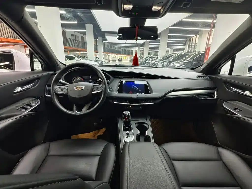 Cadillac XT4 2021 28T Two-Wheel Drive Premium Edition — миниатюра 7