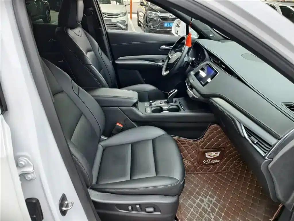 Cadillac XT4 2021 28T Two-Wheel Drive Premium Edition — миниатюра 10