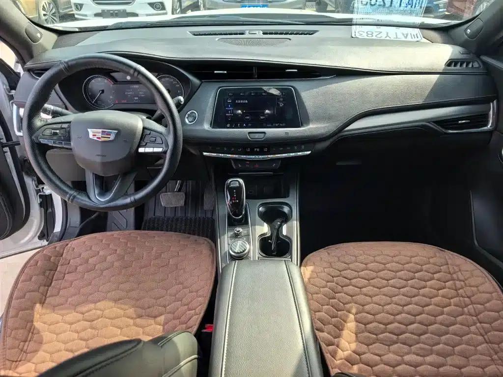 Cadillac XT4 2020 28T Two-Wheel Drive Premium Edition — миниатюра 12