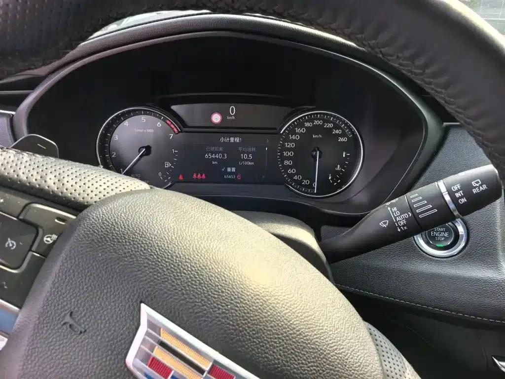 Cadillac XT4 2020 28T Two-Wheel Drive Premium Edition — миниатюра 14
