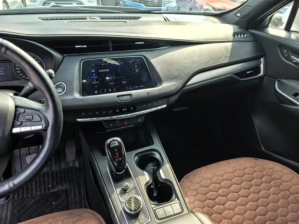 Cadillac XT4 2020 28T Two-Wheel Drive Premium Edition — миниатюра 15