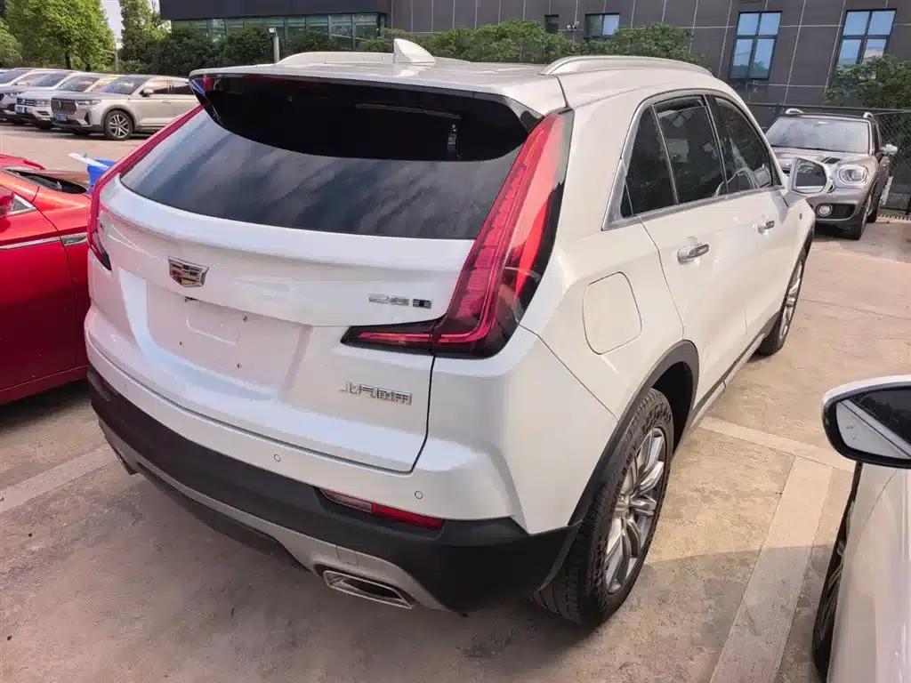 Cadillac XT4 2020 28T Two-Wheel Drive Premium Edition — миниатюра 6