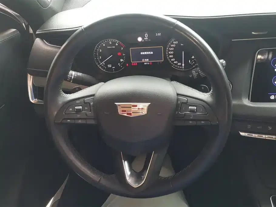 2018 Cadillac XT4 28T Two-Wheel Drive Premium Edition — миниатюра 15