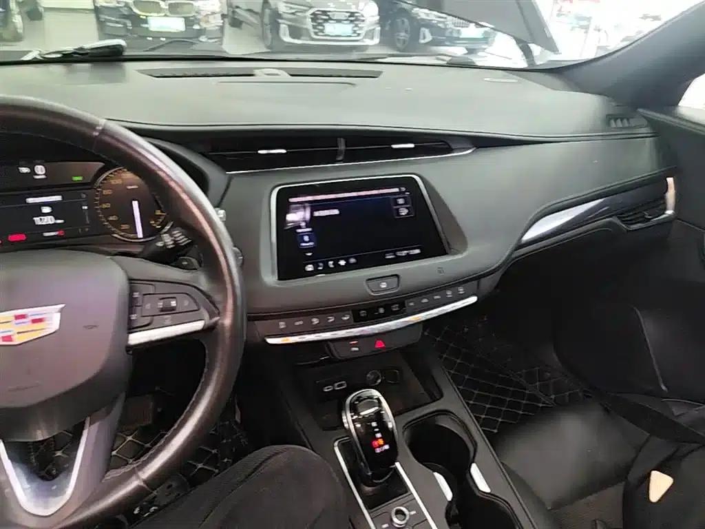2020 Cadillac XT4 Facelift 28T Two-Wheel Drive Technical Edition — миниатюра 10