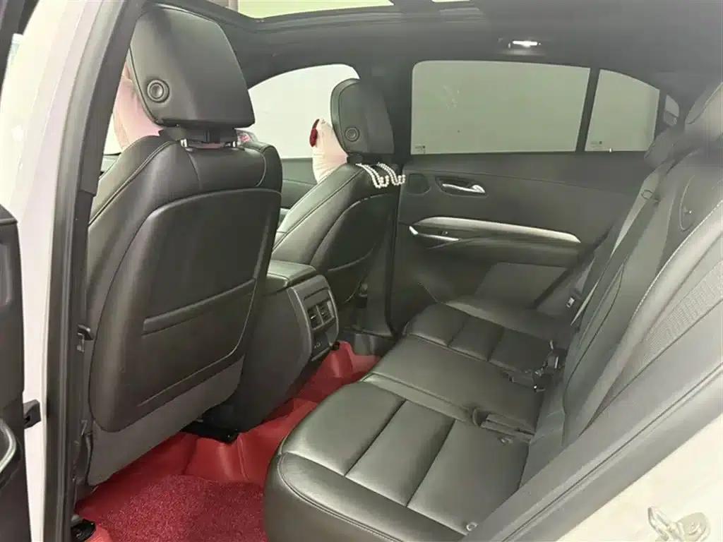 Cadillac XT4 2021 28T Two-Wheel Drive Premium Edition — миниатюра 9