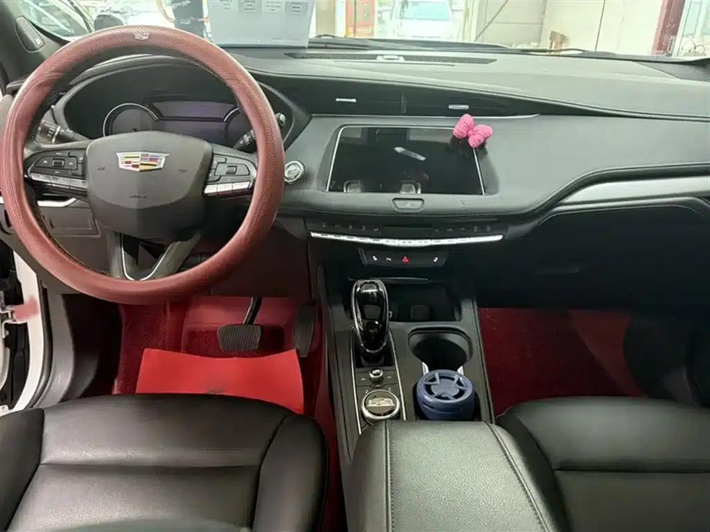 Cadillac XT4 2021 28T Two-Wheel Drive Premium Edition — миниатюра 10