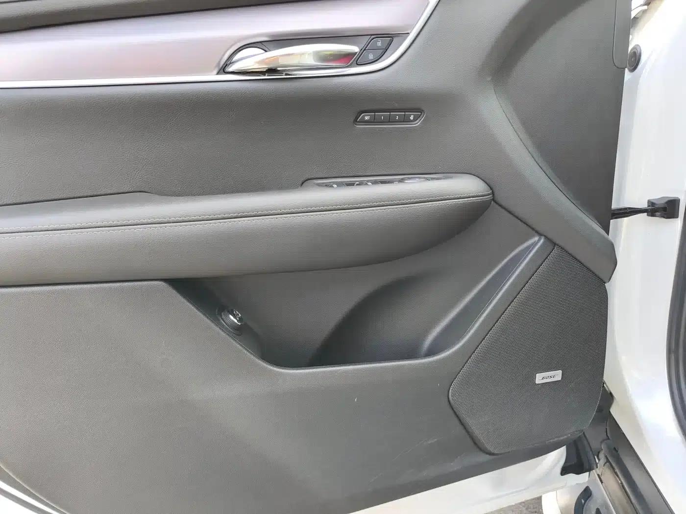 Cadillac XT6 2020 28T 7-Seat Luxury Edition — миниатюра 17
