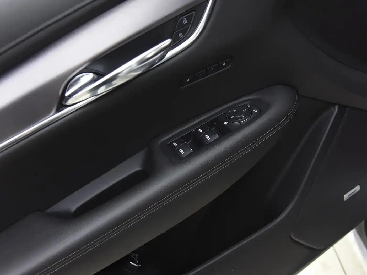 Cadillac XT6 2020 28T 7-Seat Luxury Edition — миниатюра 28