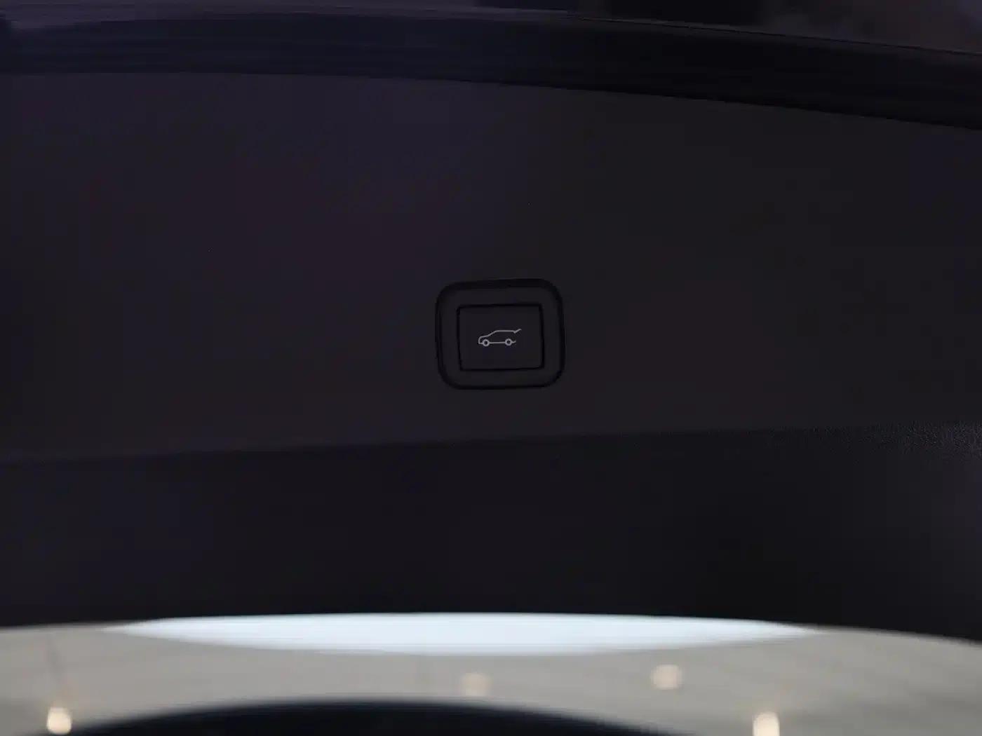 Cadillac XT6 2022 2.0T 7-seater AWD Luxury Standard Edition — миниатюра 14