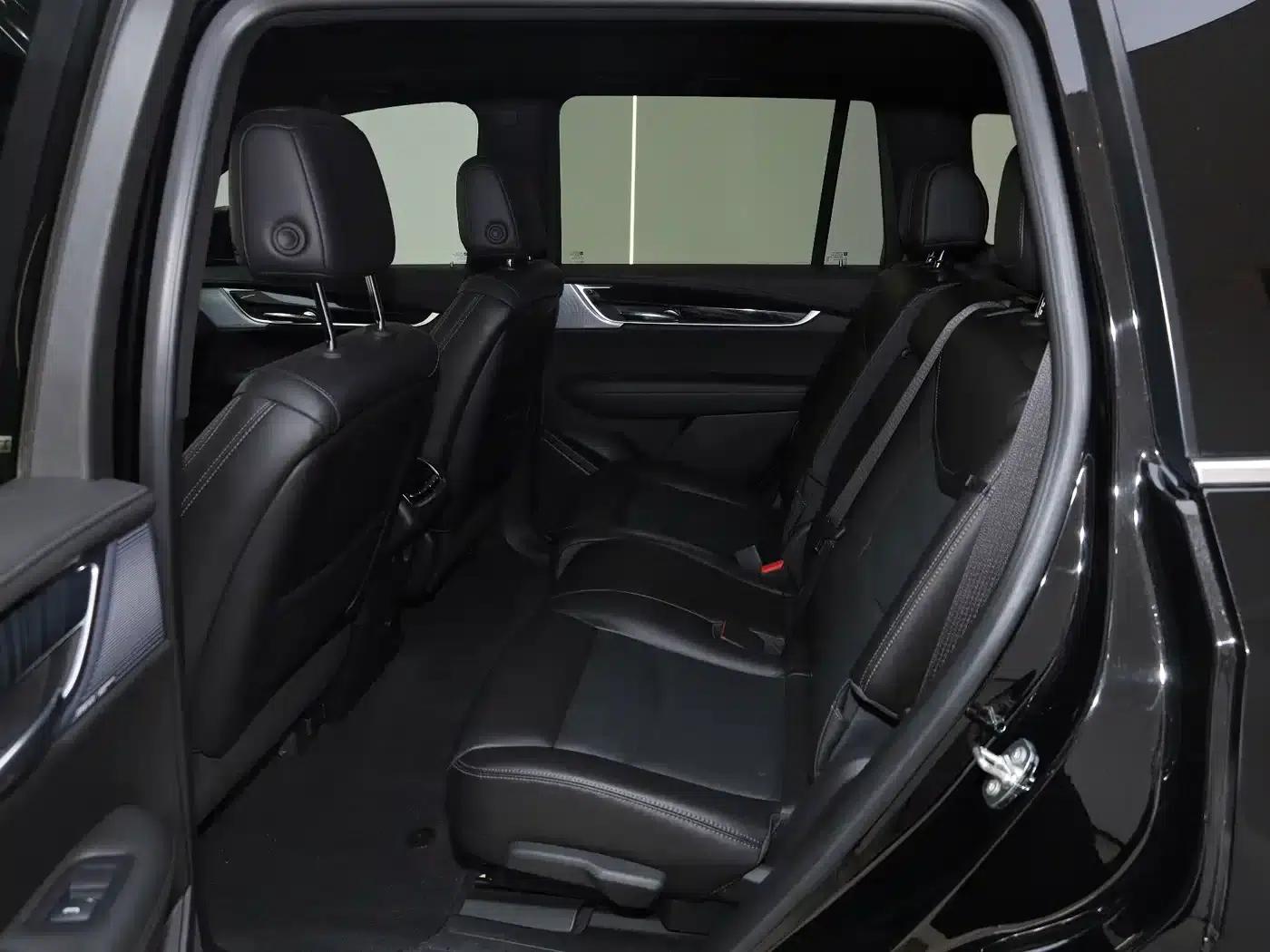 Cadillac XT6 2022 2.0T 7-seater AWD Luxury Standard Edition — миниатюра 18