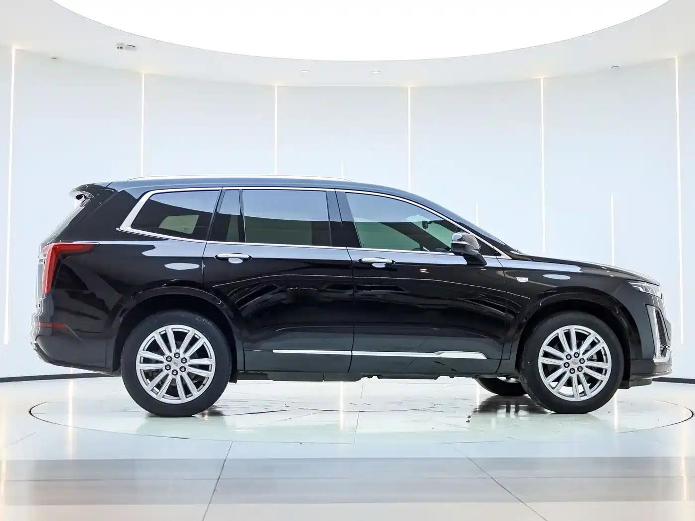 Cadillac XT6 2022 2.0T 7-seater AWD Luxury Standard Edition — миниатюра 4