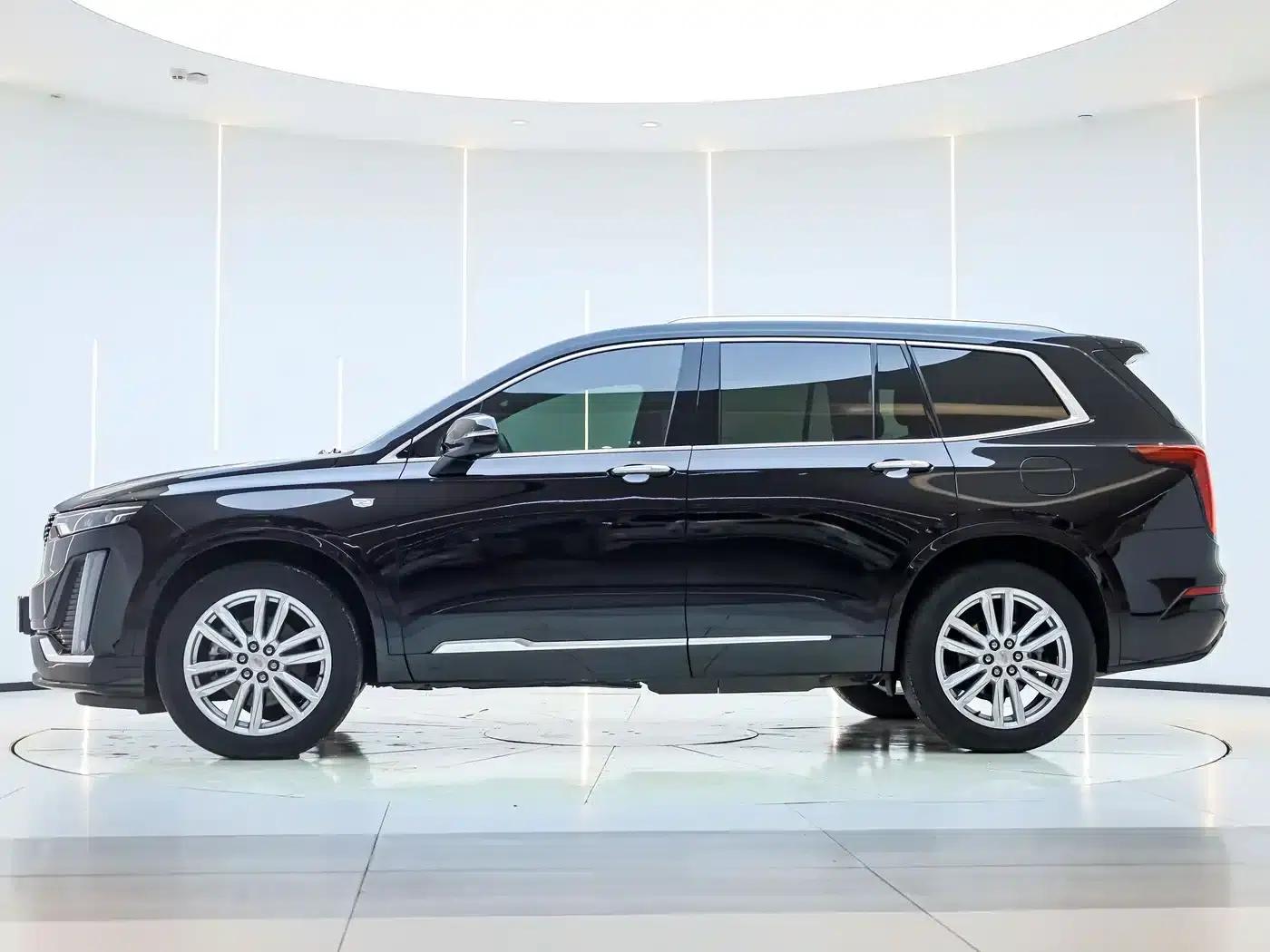 Cadillac XT6 2022 2.0T 7-seater AWD Luxury Standard Edition — миниатюра 6