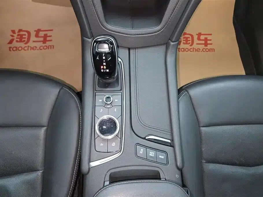 Cadillac XT6 2022 2.0T Six-Seat AWD Luxury — миниатюра 16