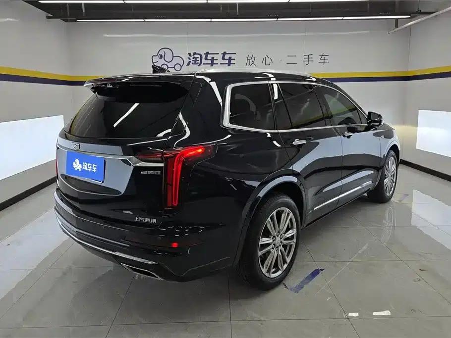 Cadillac XT6 2022 2.0T Six-Seat AWD Luxury — миниатюра 3