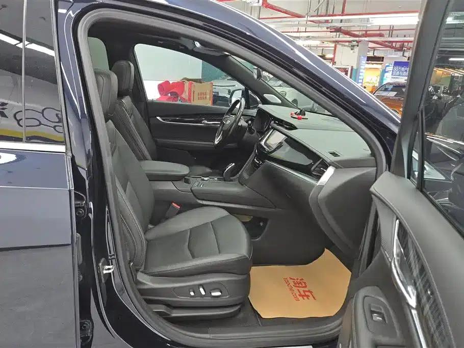 Cadillac XT6 2022 2.0T Six-Seat AWD Luxury — миниатюра 8
