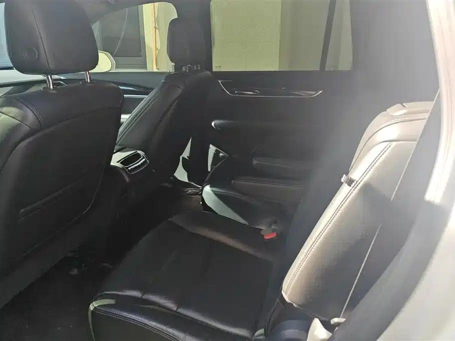 2020 Cadillac XT6 28T Six-Seat Luxury — миниатюра 11