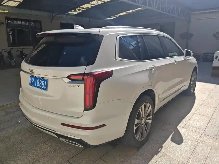 2020 Cadillac XT6 28T Six-Seat Luxury — миниатюра 3