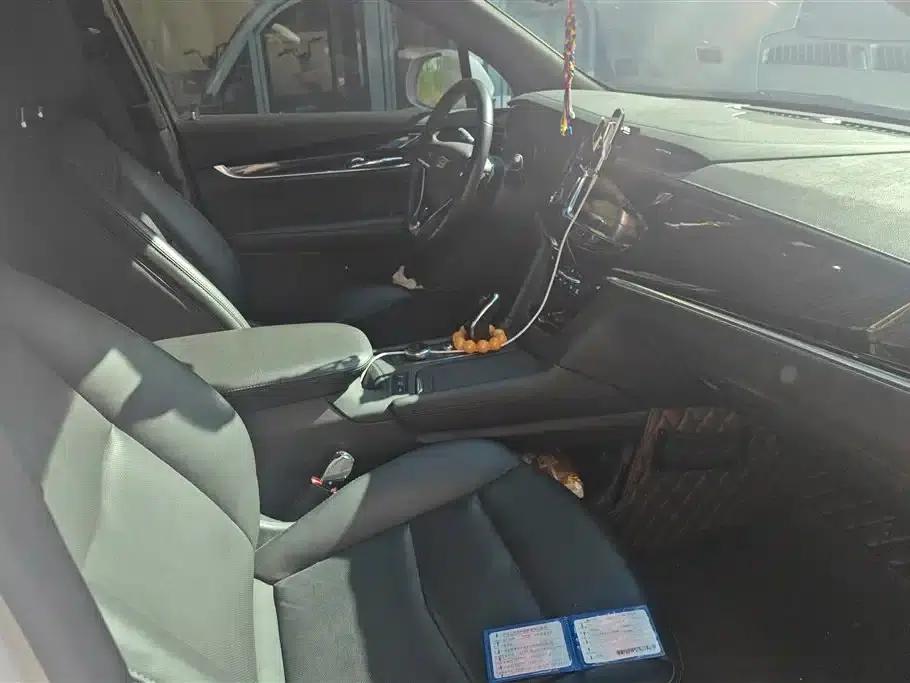 2020 Cadillac XT6 28T Six-Seat Luxury — миниатюра 8