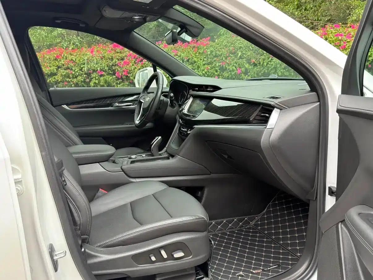 2020 Cadillac XT6 28T Six-Seat AWD Luxury — миниатюра 13