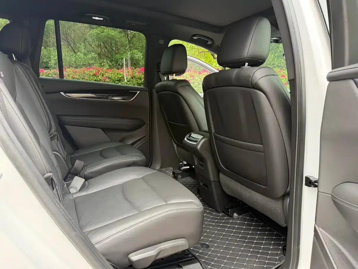 2020 Cadillac XT6 28T Six-Seat AWD Luxury — миниатюра 14