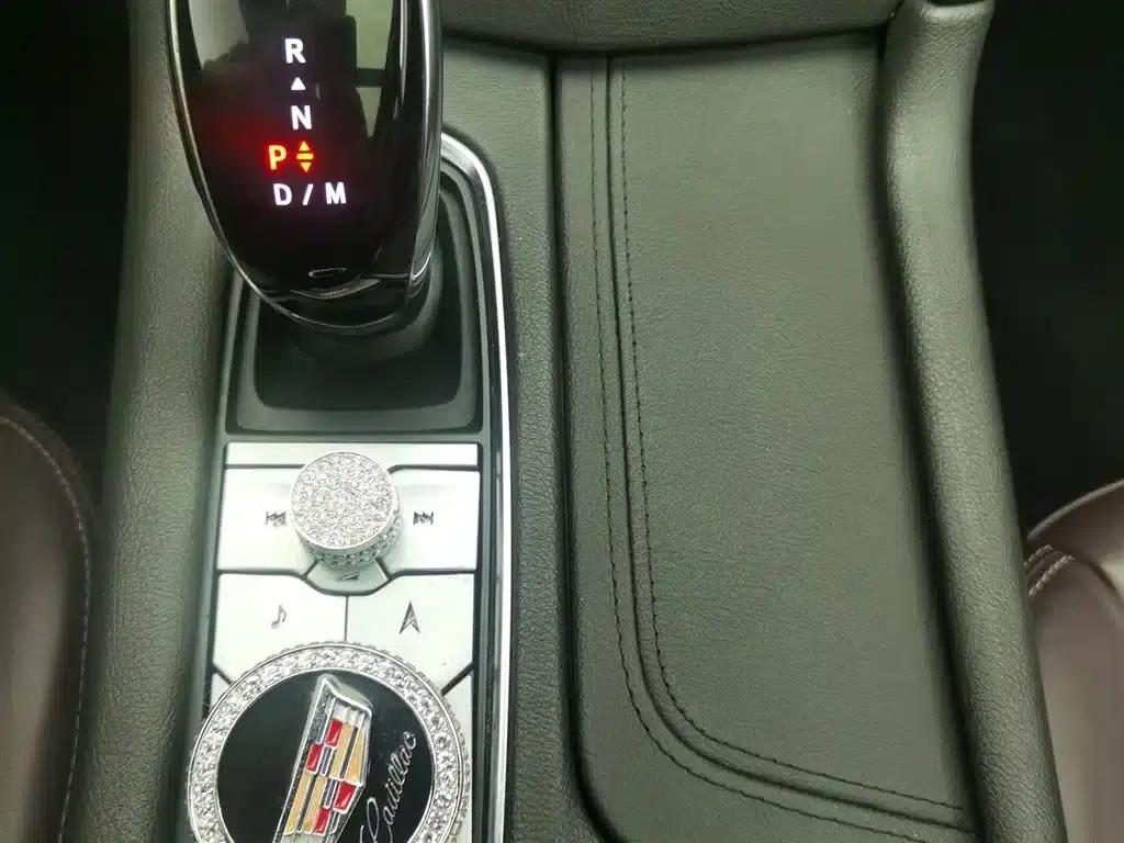 2020 Cadillac XT6 28T Six-Seat Luxury — миниатюра 13